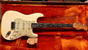 Fender / 1963-64 / Stratocaster